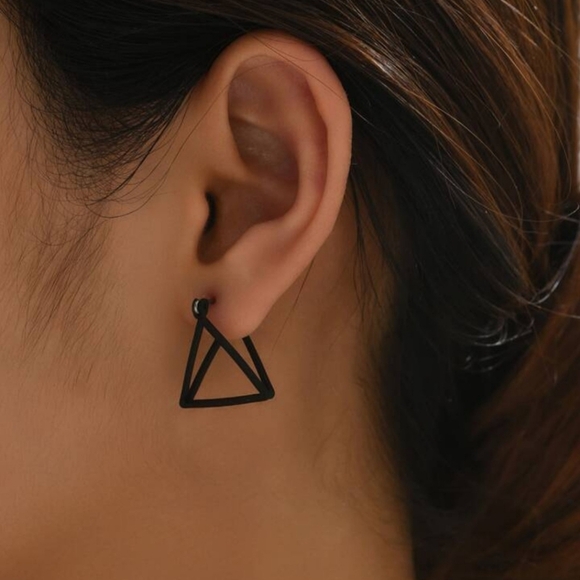 NEW Black Geometric Triangle Earrings With Black Gift Box📦 - Picture 1 of 5